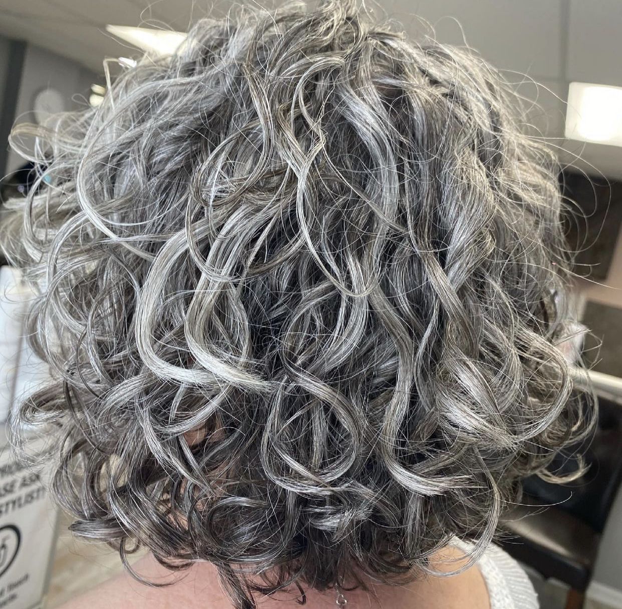 Natural Looking Wavy Curly Hair Topper for Women, Regain Confident In Seconds