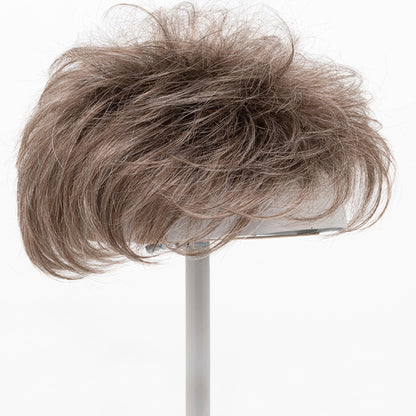 薄くなった頭頂部をこの魔法のヘアトッパーでカバー。超ナチュラル