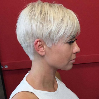 薄毛や細い髪の女性のための素敵なショートウィッグヘアピース
