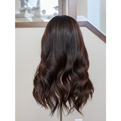 高品質のビーチウェーブヘアトッパーで髪にボリュームと新しいスタイルを演出