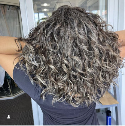 女性用ショートふわふわカーリークリップインヘアトッパー